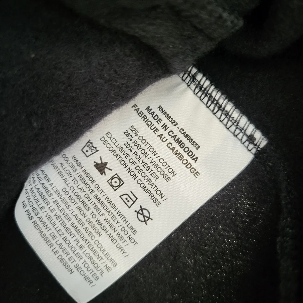 Nike Zip Up Black Hoodie Youth Size Small with Front Pockets